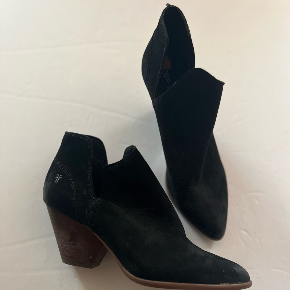 Frye Reina Cutout Bootie Black Suede Leather V-slit Slip-On Ankle Boots …